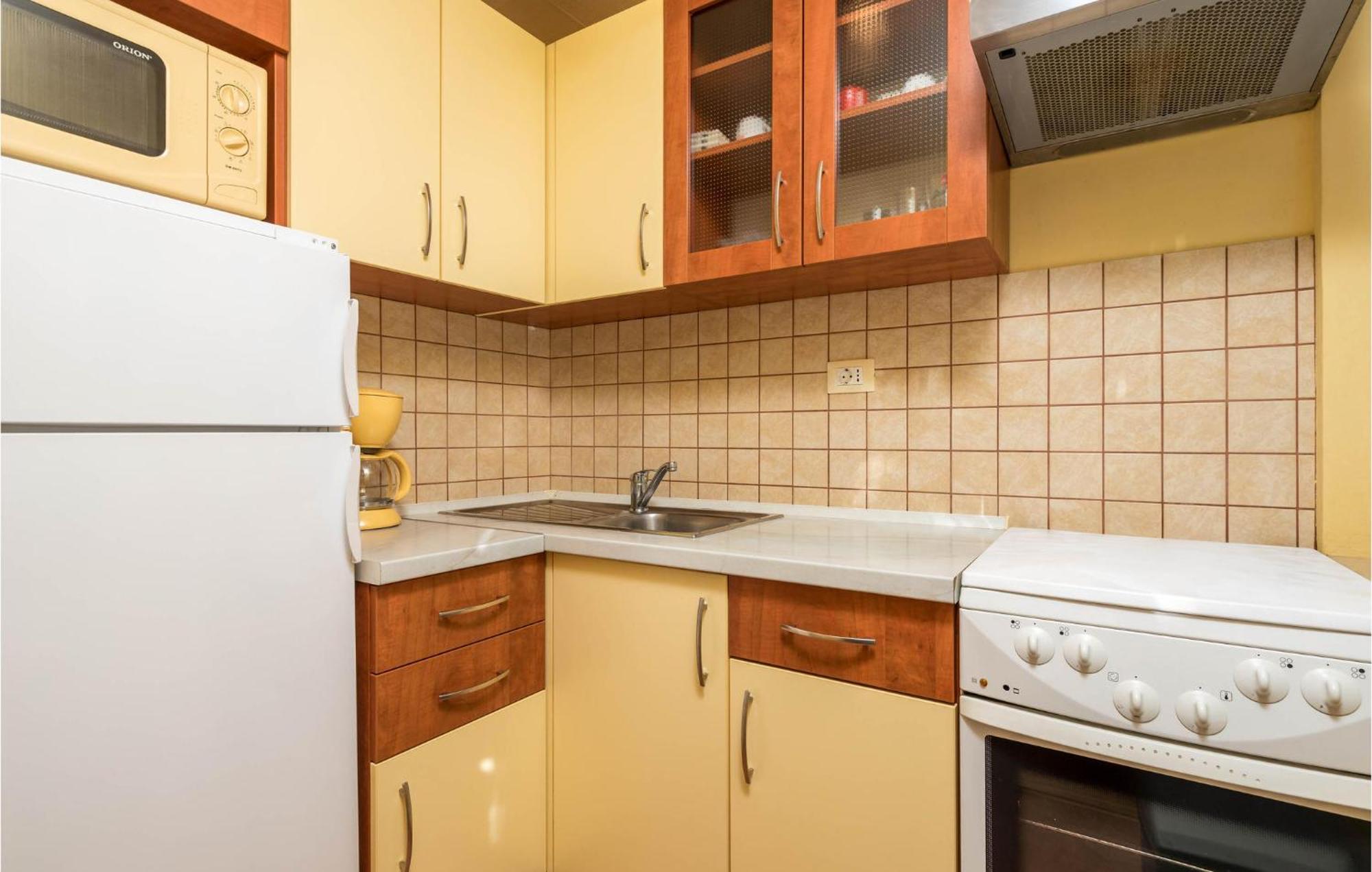 Stunning Apartment In Lovran With Kitchen 外观 照片