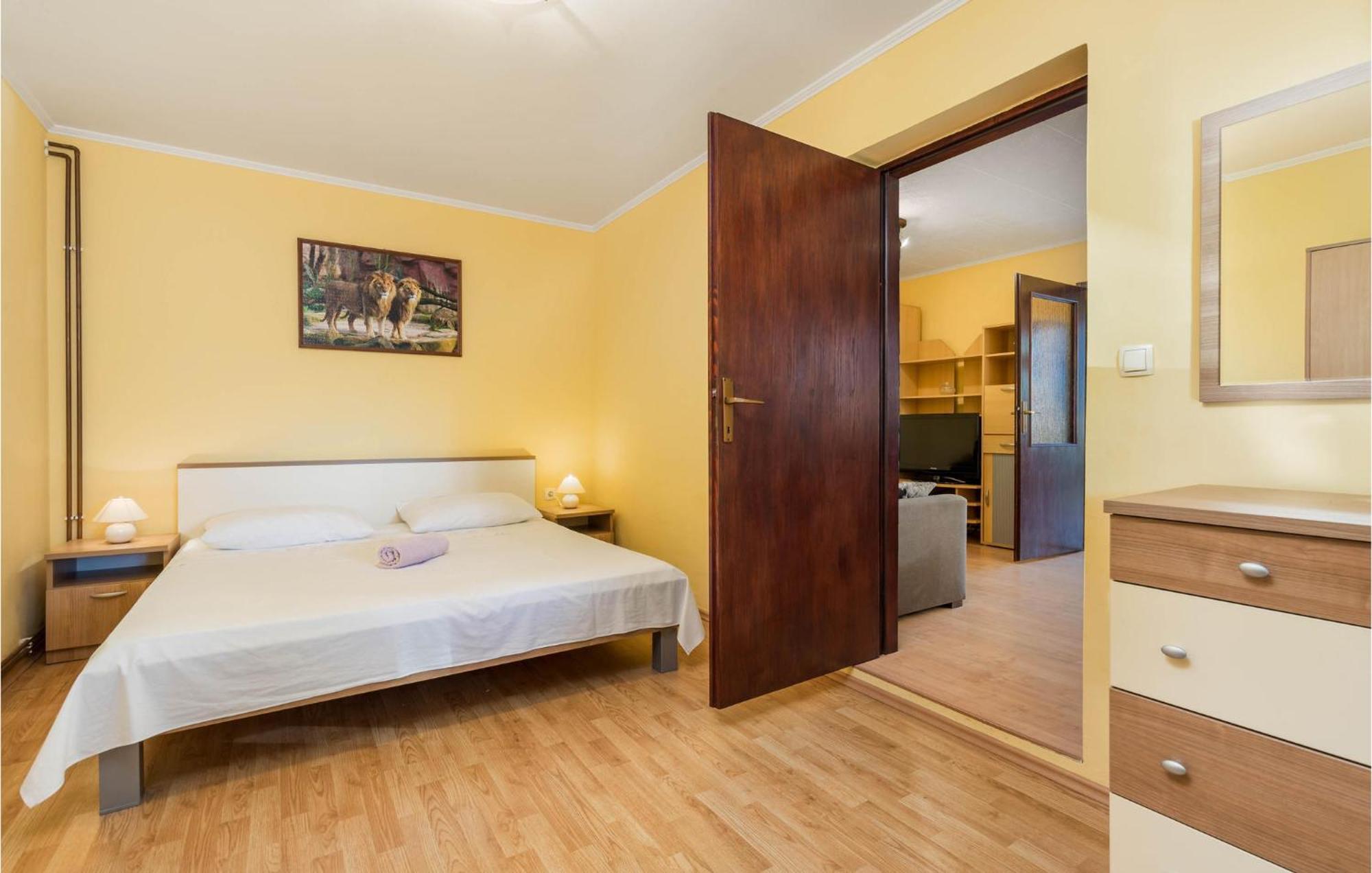 Stunning Apartment In Lovran With Kitchen 外观 照片